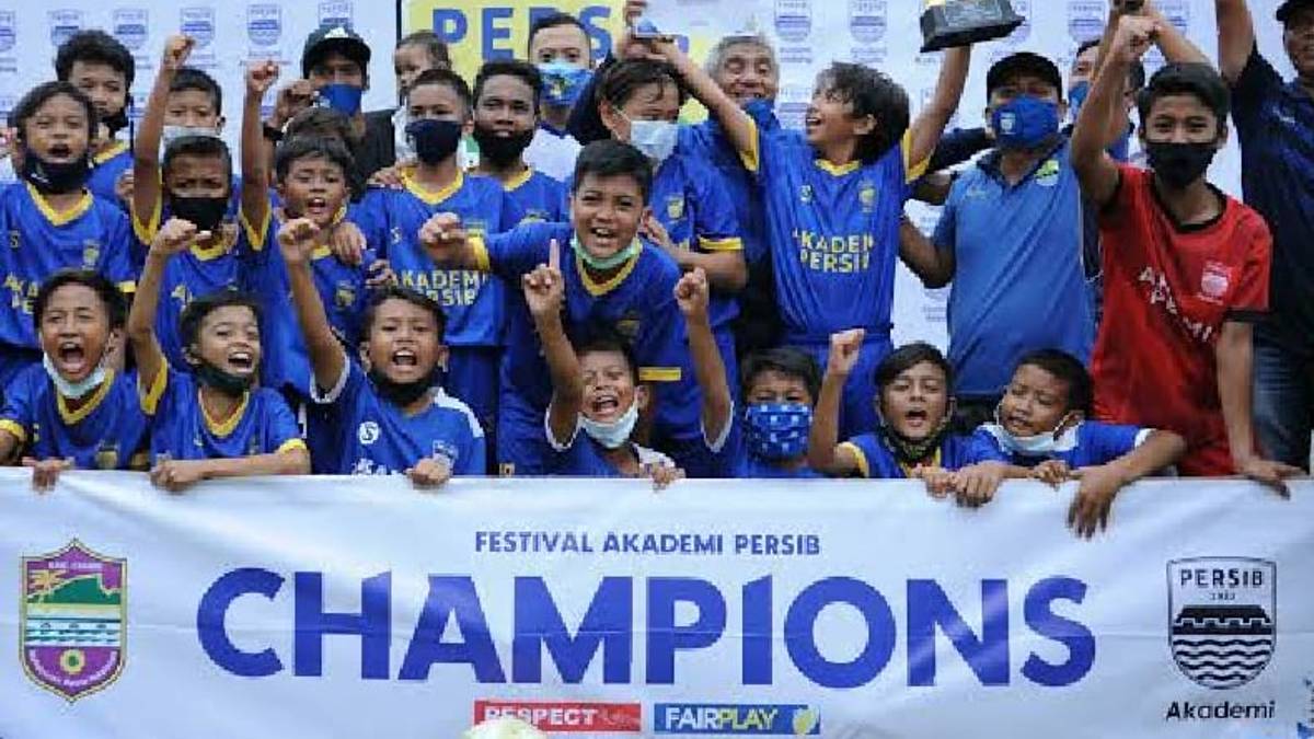 Sepak Bola di Kali Dondong: Kembangkan Bakat Anak Cilacap
